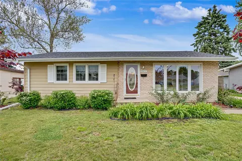 2800 3rd Ave, Marion, IA 52302