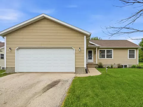 1009 Business 30 SW, Mount Vernon, IA 52314