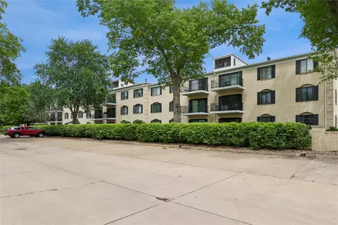 150 Thompson Dr SE #320, Cedar Rapids, IA 52403