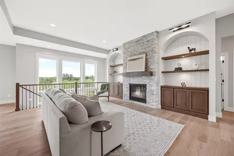 8714 Yeager Ln NE, Cedar Rapids, IA 52402