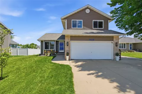 7418 Mallard Ct NE, Cedar Rapids, IA 52402