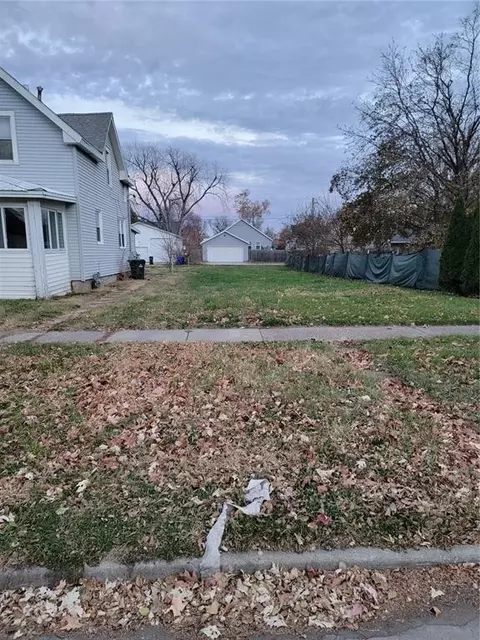 531 9th St SW, Cedar Rapids, IA 52404