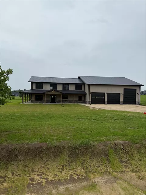 21561 80th St, Martelle, IA 52305