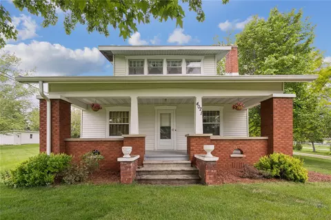 4021 10th St, Marion, IA 52302