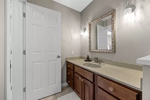 Bath - 1630 Mackenzie Dr, Cedar Rapids, IA 52411 photo 7 of 8