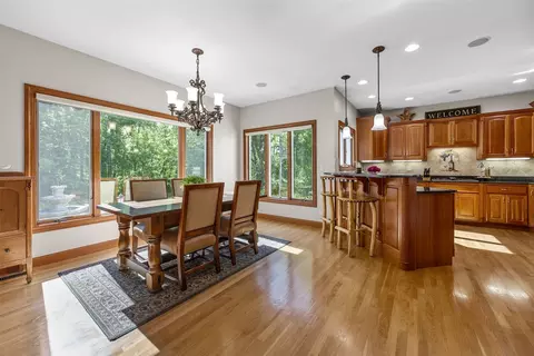 Dining - 1630 Mackenzie Dr, Cedar Rapids, IA 52411 photo 2 of 3