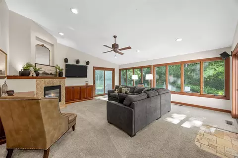 Living - 1630 Mackenzie Dr, Cedar Rapids, IA 52411 photo 3 of 4
