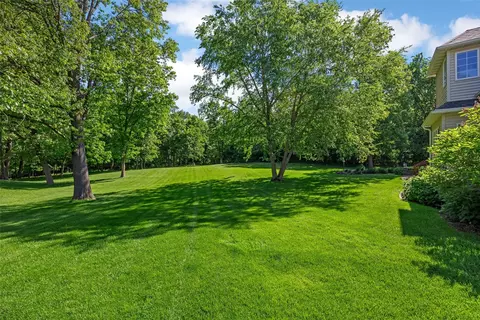 Exterior - 1630 Mackenzie Dr, Cedar Rapids, IA 52411 photo 4 of 5