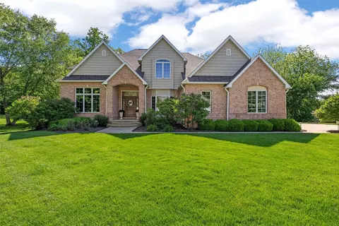 Exterior - 1630 Mackenzie Dr, Cedar Rapids, IA 52411 photo 2 of 5