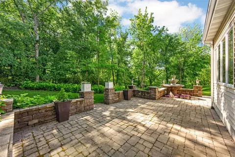Exterior - 1630 Mackenzie Dr, Cedar Rapids, IA 52411 photo 3 of 5
