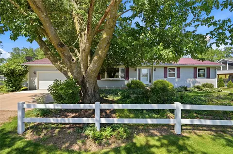 553 6th St N, Central City, IA 52214