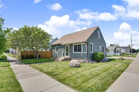 1600 L St SW, Cedar Rapids, IA 52404