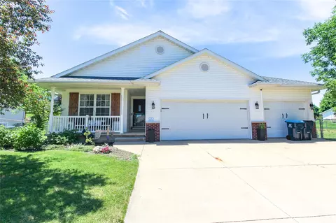 221 Orchard St SW, Swisher, IA 52338