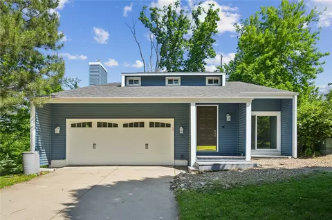 2312 Chestnut Ct NE, Cedar Rapids, IA 52402