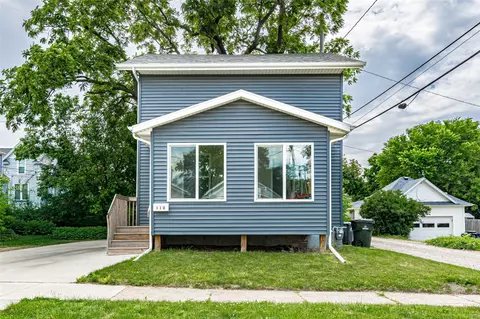 110 14th St NW, Cedar Rapids, IA 52405