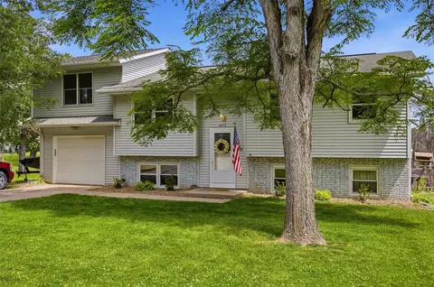 3272 Coral Ave NE, Solon, IA 52333