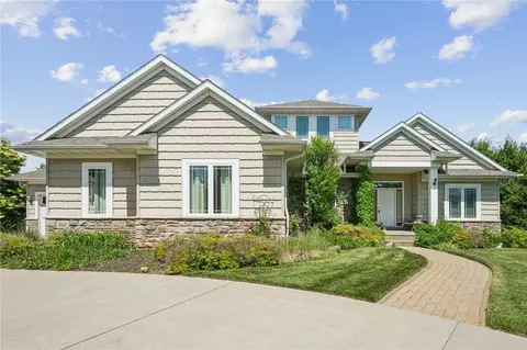 1669 Timberlake Run, Cedar Rapids, IA 52403