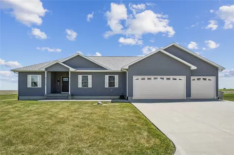 505 11th Ave, Clarence, IA 52216