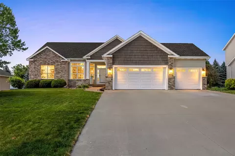 2330 Timber Creek Dr, Marion, IA 52302