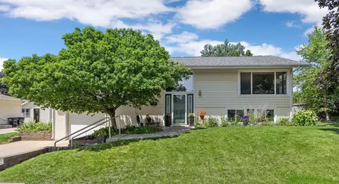 1950 Mcgowan Blvd, Marion, IA 52302