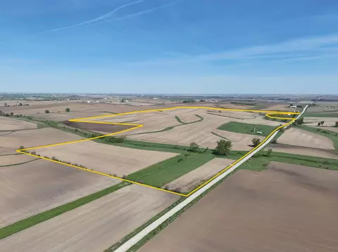 P Ave. & Benton-iowa Rd., Marengo, IA 52301