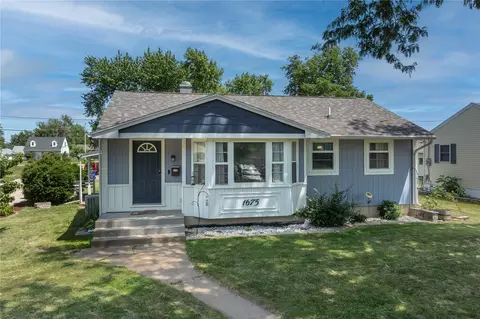 1675 9th St NW, Cedar Rapids, IA 52405
