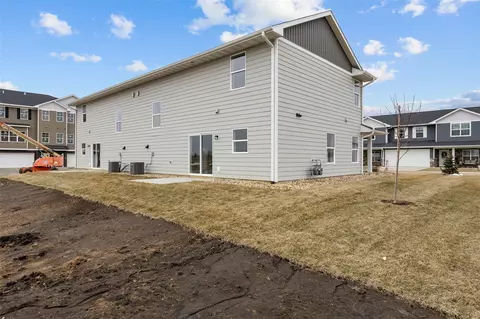 Exterior - 163 Bethany Loop SW #A, Cedar Rapids, IA 52404 photo 4 of 6