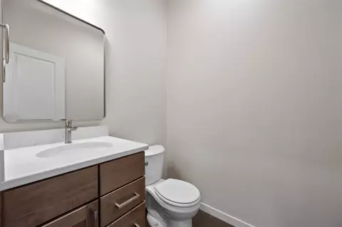 Bath - 163 Bethany Loop SW #A, Cedar Rapids, IA 52404 photo 1 of 3