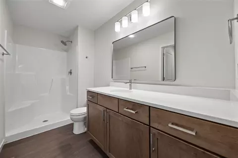 Bath - 163 Bethany Loop SW #A, Cedar Rapids, IA 52404 photo 2 of 3