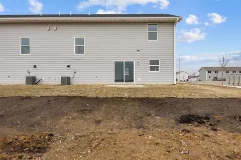 Exterior - 163 Bethany Loop SW #A, Cedar Rapids, IA 52404 photo 5 of 6