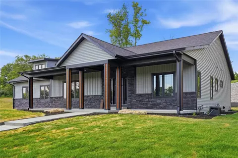 5630 Seminole Valley Trl NE, Cedar Rapids, IA 52411