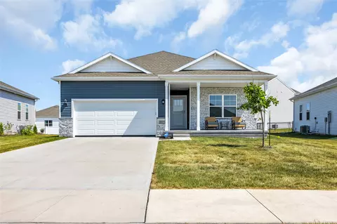 3325 Craven Dr, Coralville, IA 52241