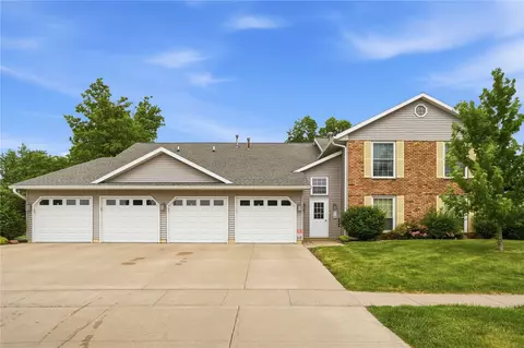 6208 Greenbriar Ln SW UNIT C, Cedar Rapids, IA 52404