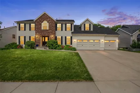 7703 Winston Dr NE, Cedar Rapids, IA 52402