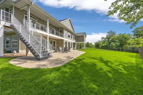 Exterior - 3003 Cedar River Ct NE, Cedar Rapids, IA 52411 photo 6 of 9