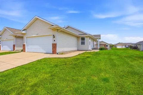 2965 Samuel Ct SW #A, Cedar Rapids, IA 52404