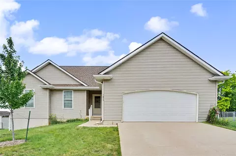 1875 Highland Rd, Ely, IA 52227