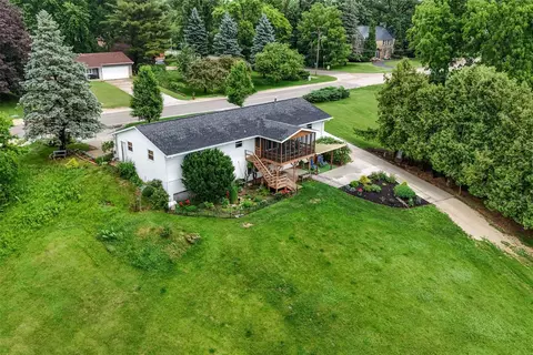 402 N Ford St, Anamosa, IA 52205