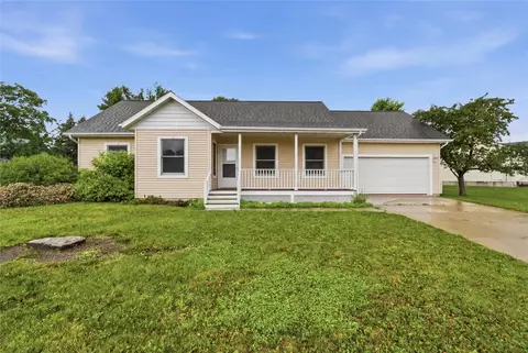 349 Aaron Ct SW, Swisher, IA 52338