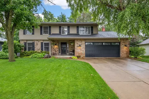 415 Wilton Dr NE, Cedar Rapids, IA 52402