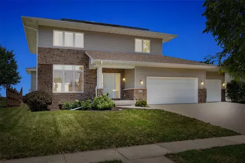 220 E Jefferson St, North Liberty, IA 52317