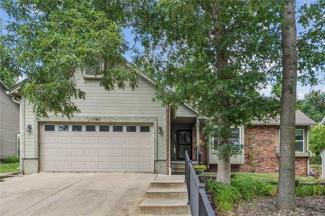3740 Old Orchard Rd NE, Cedar Rapids, IA 52402
