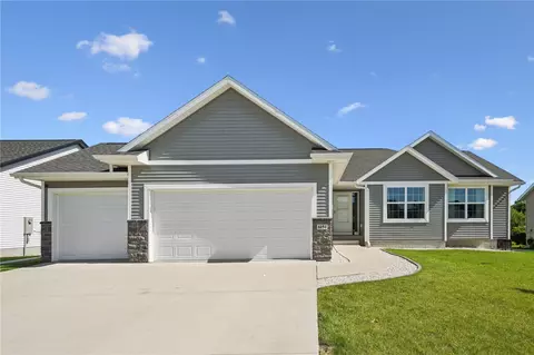 6154 Glenwood Dr, Marion, IA 52302