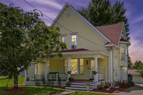 403 S Washington St, Lisbon, IA 52253