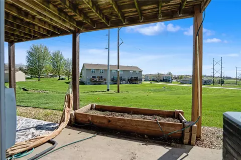 Exterior - 3840 37th Ave SW #E, Cedar Rapids, IA 52404 photo 3 of 3