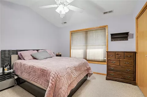 Bedroom - 3840 37th Ave SW #E, Cedar Rapids, IA 52404 photo 4 of 5