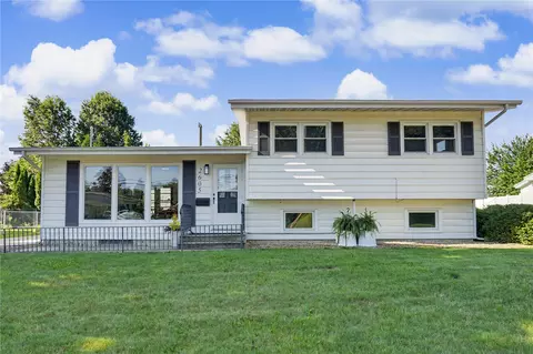 2605 1st Ave, Marion, IA 52302