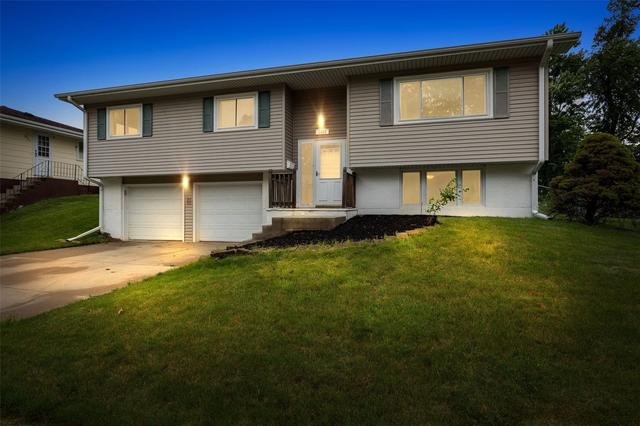 1870 26th St, Marion, IA 52302
