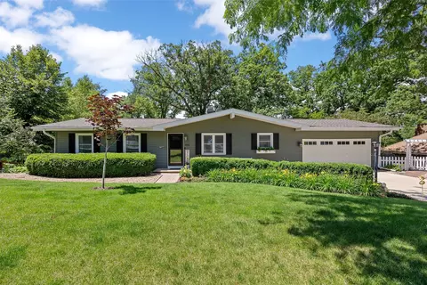 3515 Northwood Dr NE, Cedar Rapids, IA 52402