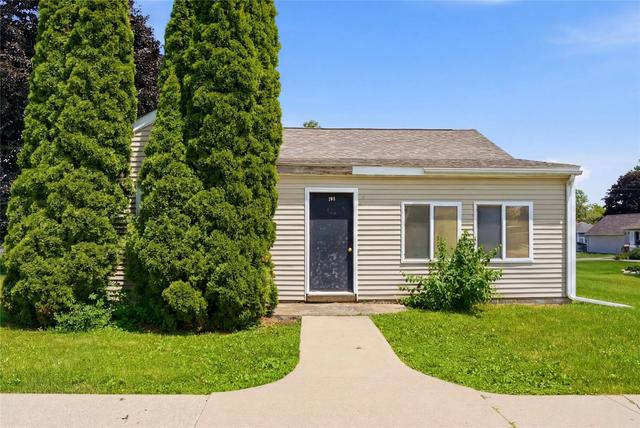 309 2nd Ave, Clarence, IA 52216